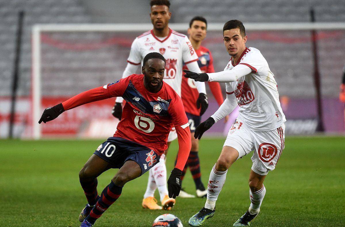 中充满了满 中充满了满